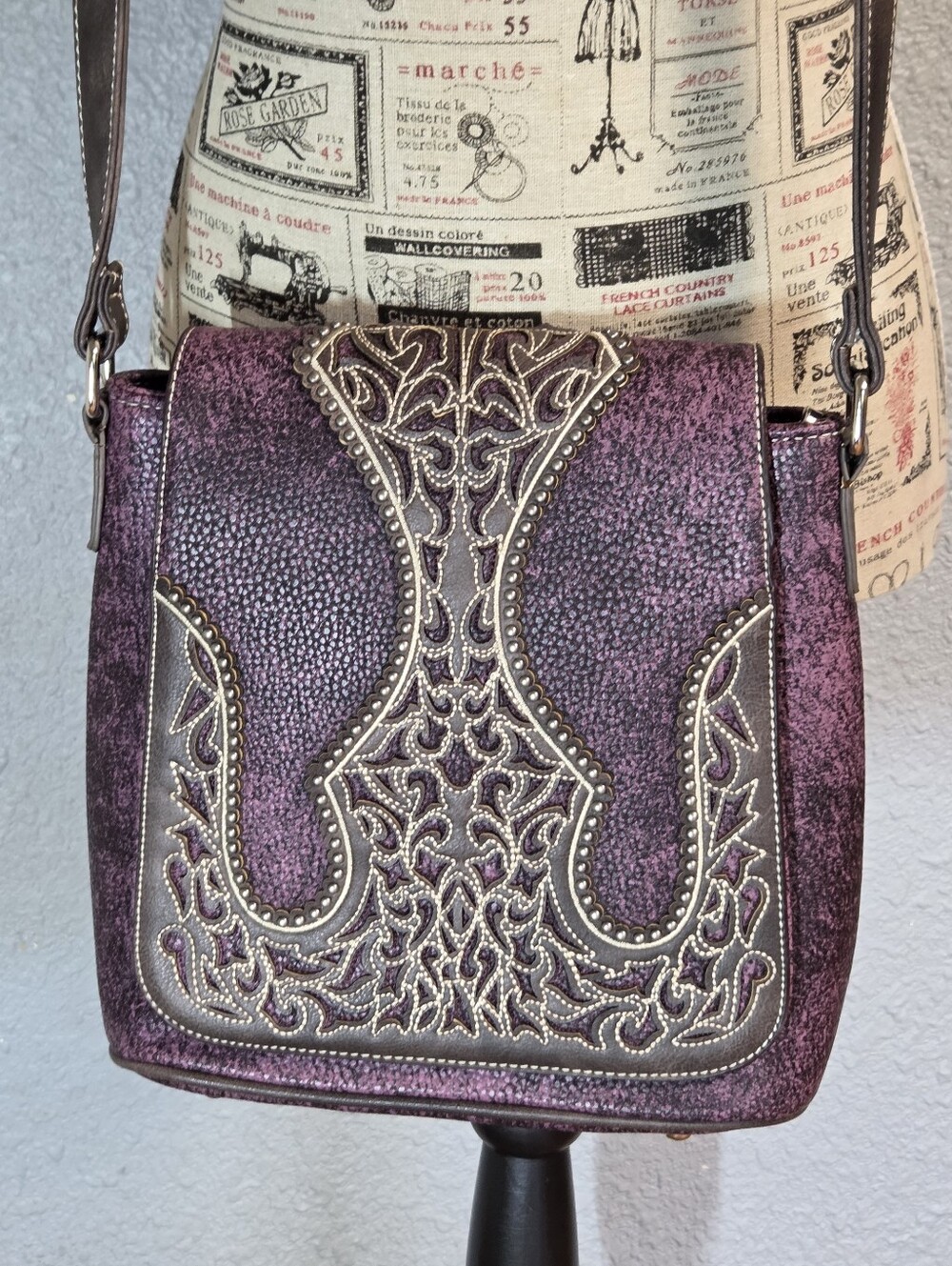 P&G Western Pebbled Purple Faux Leather Crossbody Purse Conceal Carry Bag